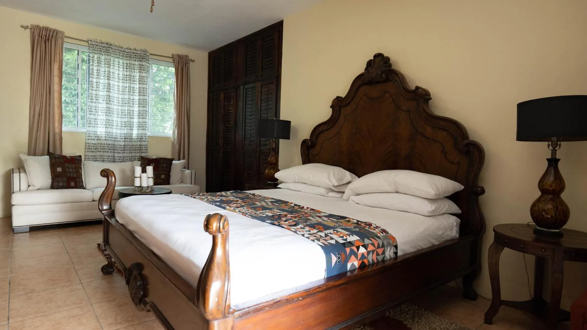 Kingston - 2 Beds - 2 Bathrooms - Pool - Parking Apartment