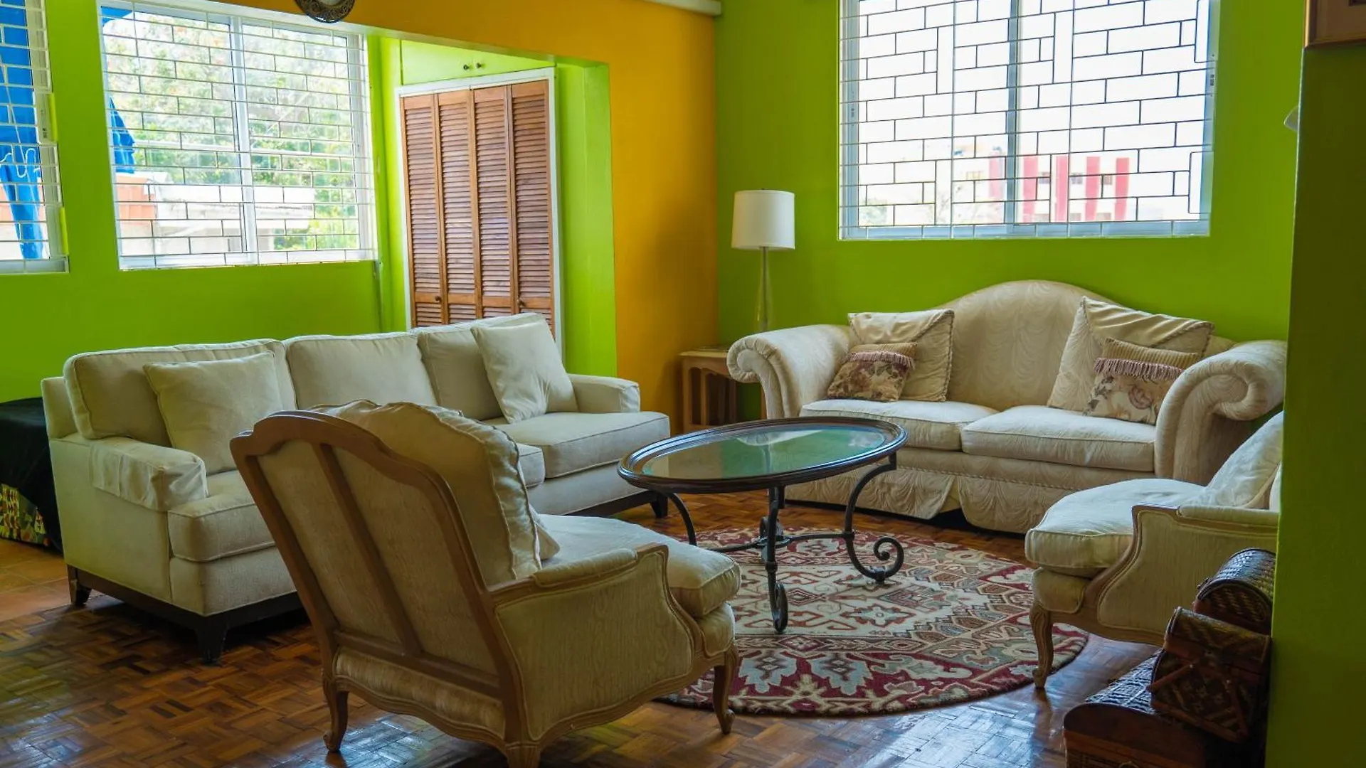 Apartment Kingston - 2 Beds - 2 Bathrooms - Pool - Parking